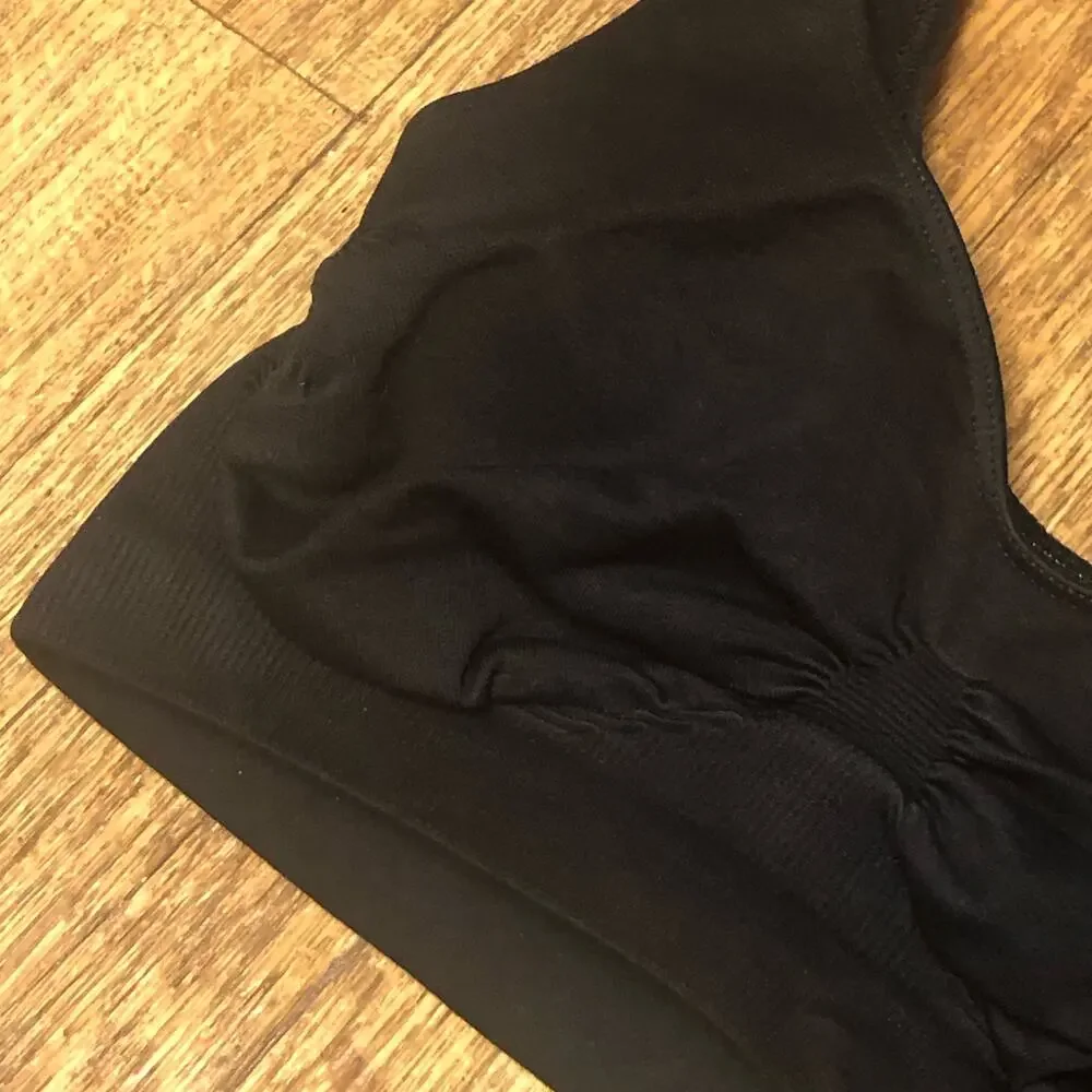 NWOT AS Revival Black Stretch Ruched Cinch Ribbed Sports Bra Size S/M